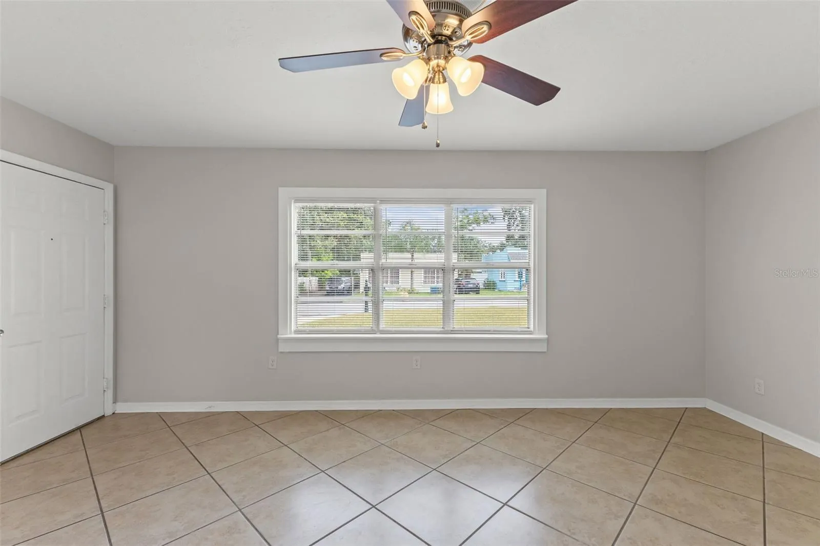 806 W IDLEWILD AVE