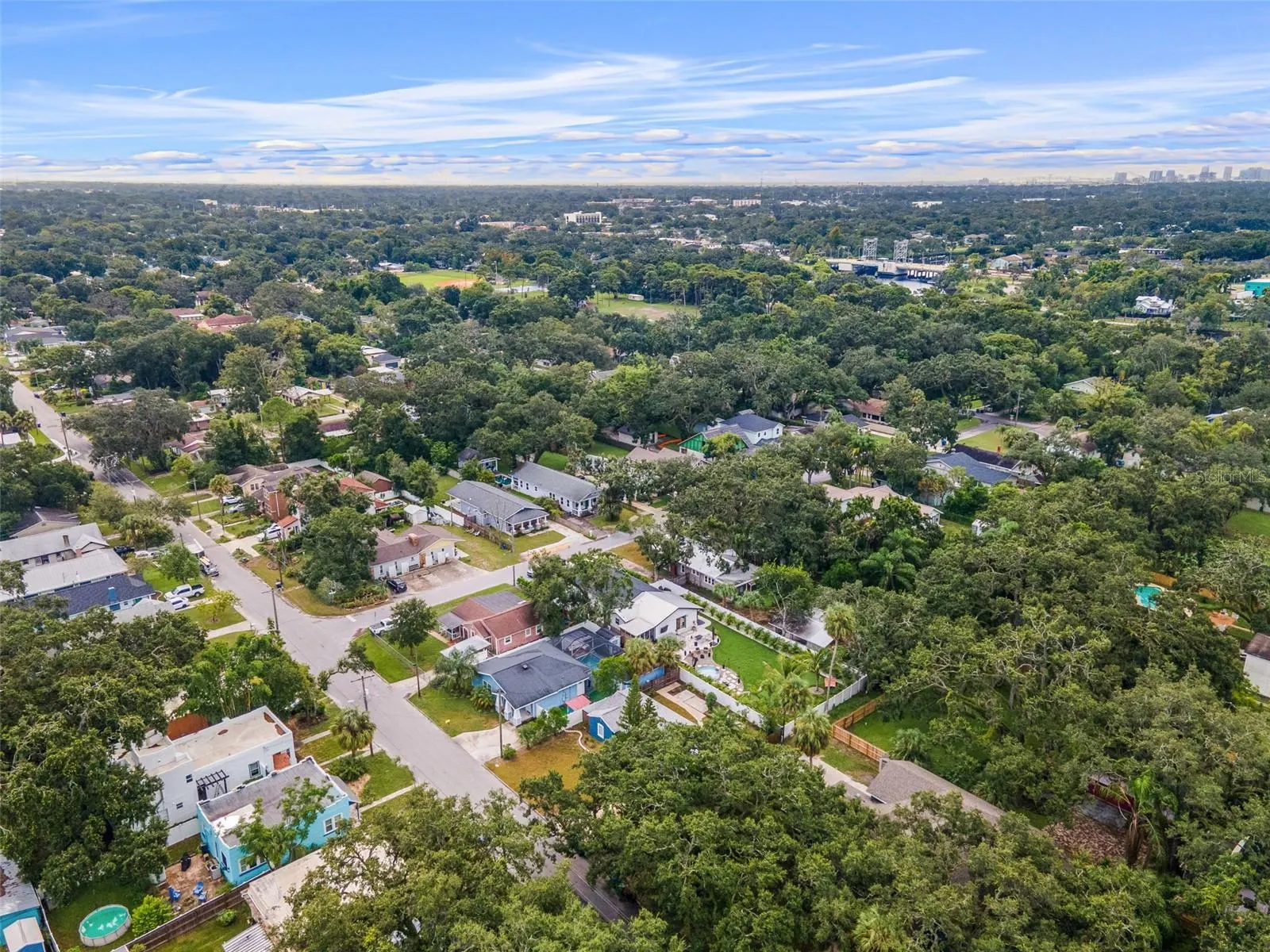 806 W IDLEWILD AVE