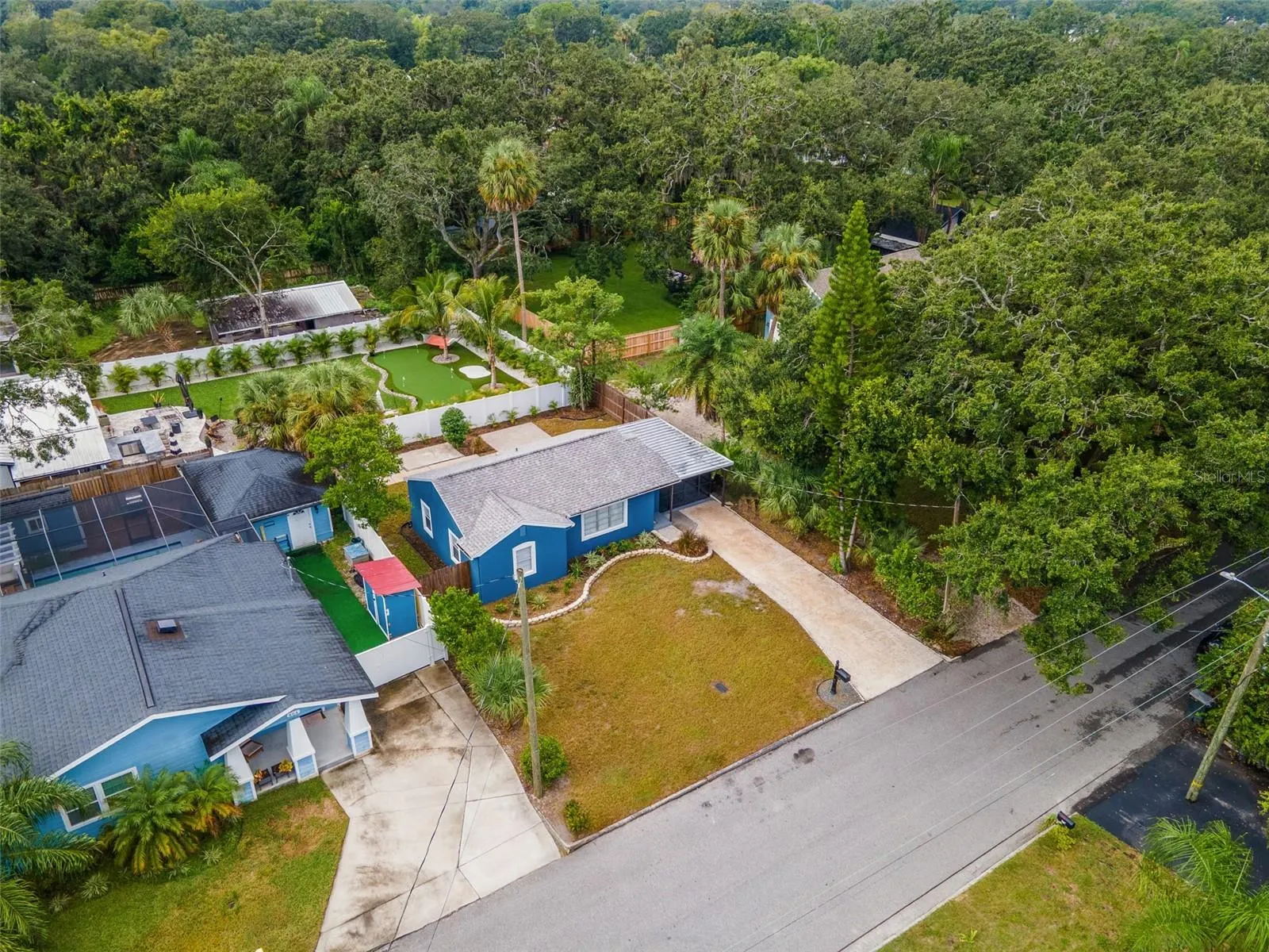 806 W IDLEWILD AVE