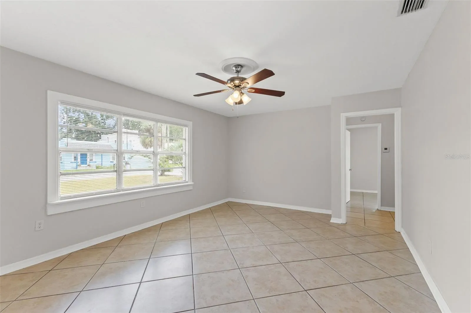 806 W IDLEWILD AVE
