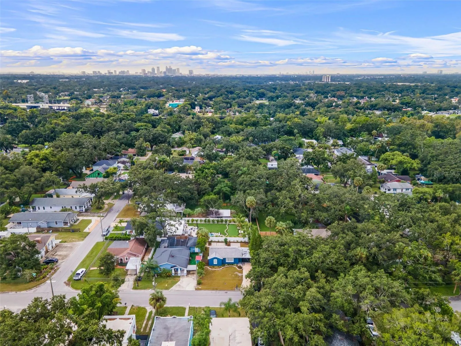 806 W IDLEWILD AVE