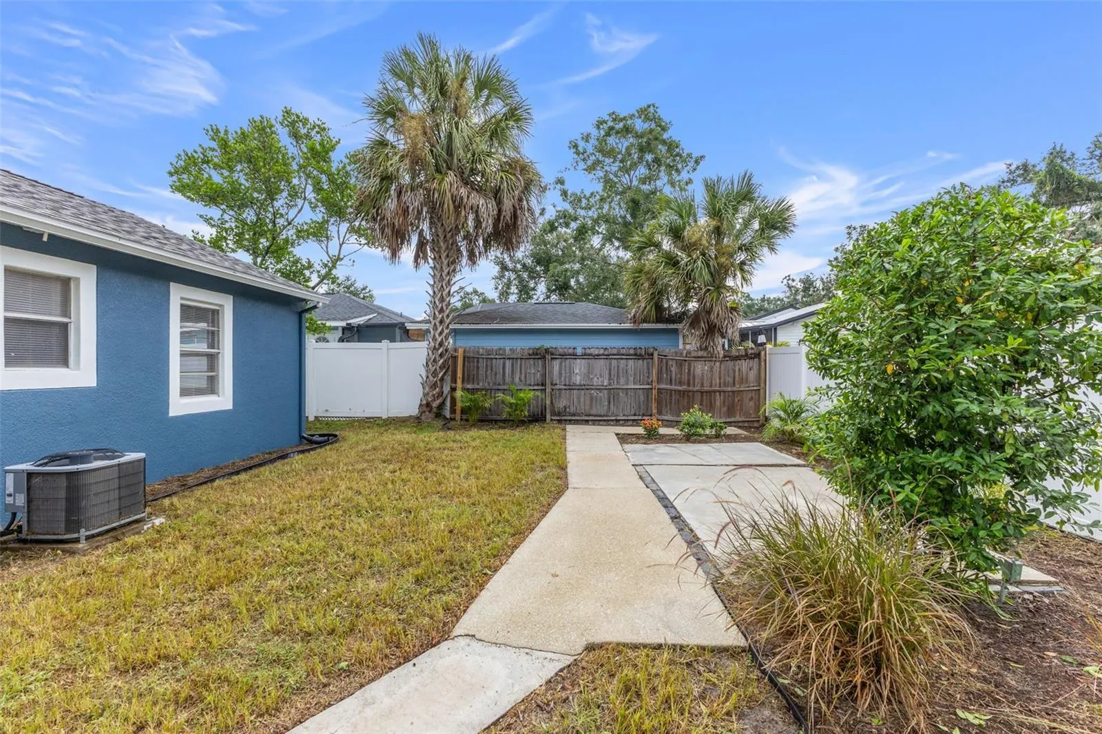 806 W IDLEWILD AVE