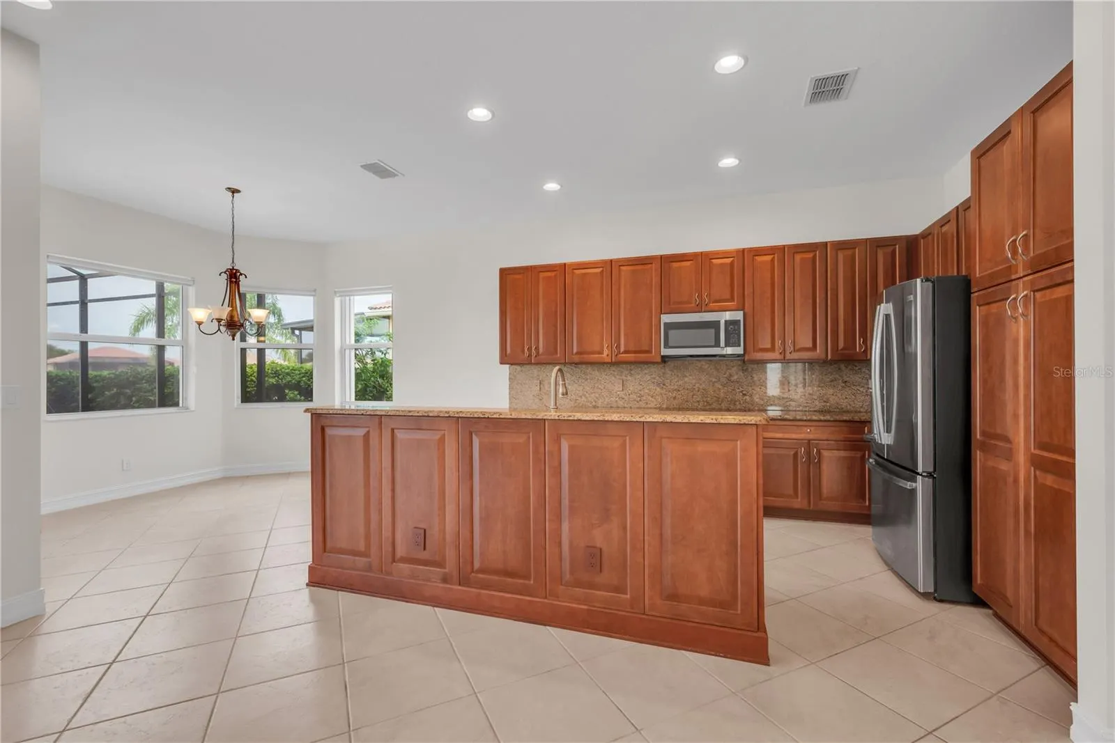 5011 CRYSTAL BEACH DR