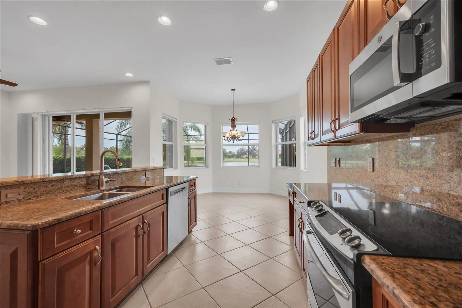5011 CRYSTAL BEACH DR
