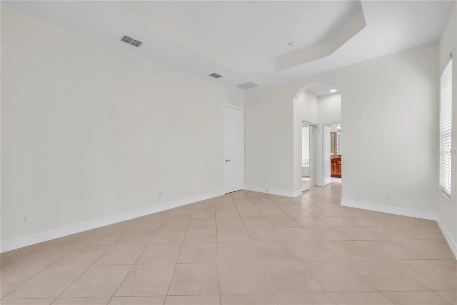 5011 CRYSTAL BEACH DR