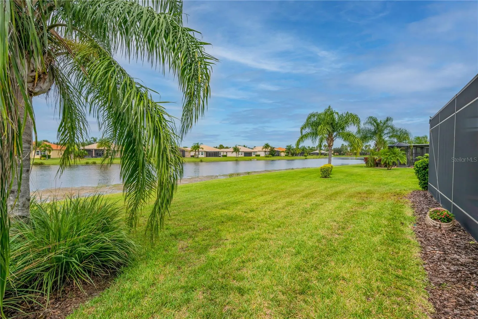 5011 CRYSTAL BEACH DR
