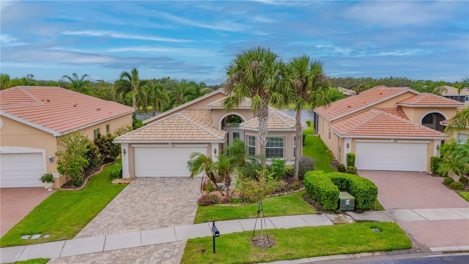 5011 CRYSTAL BEACH DR