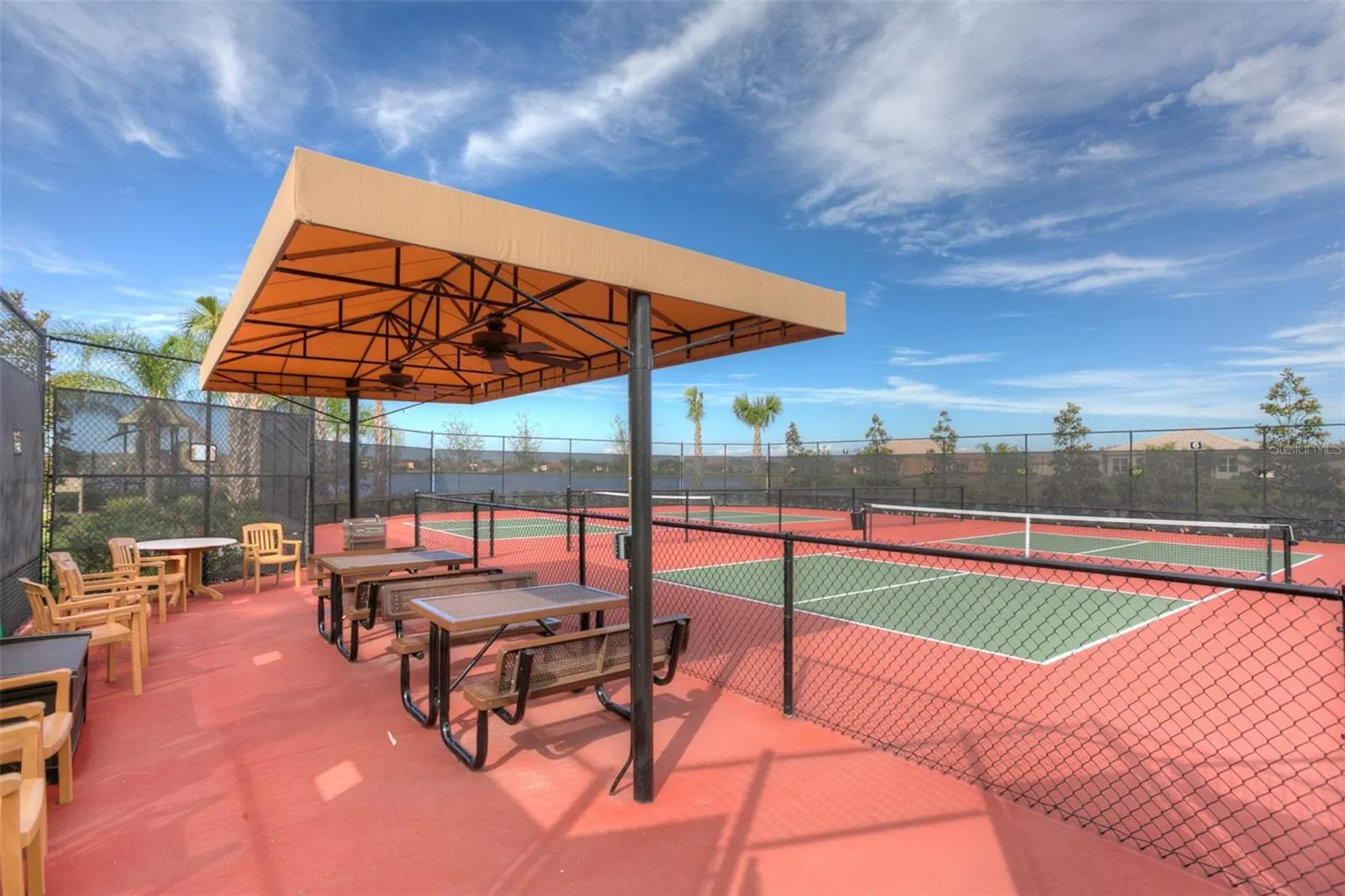 4936 SANDY BROOK CIR