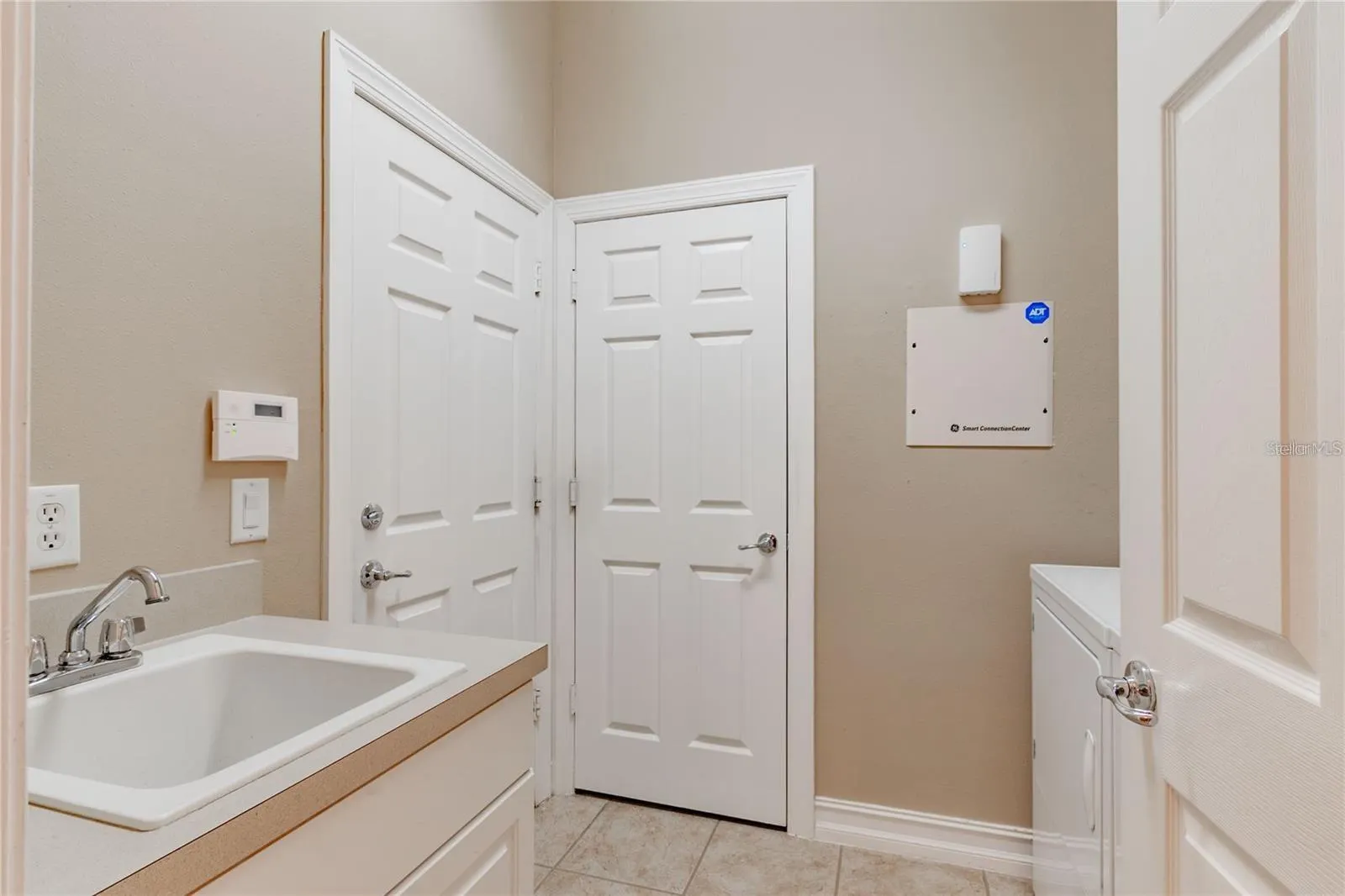 4936 SANDY BROOK CIR