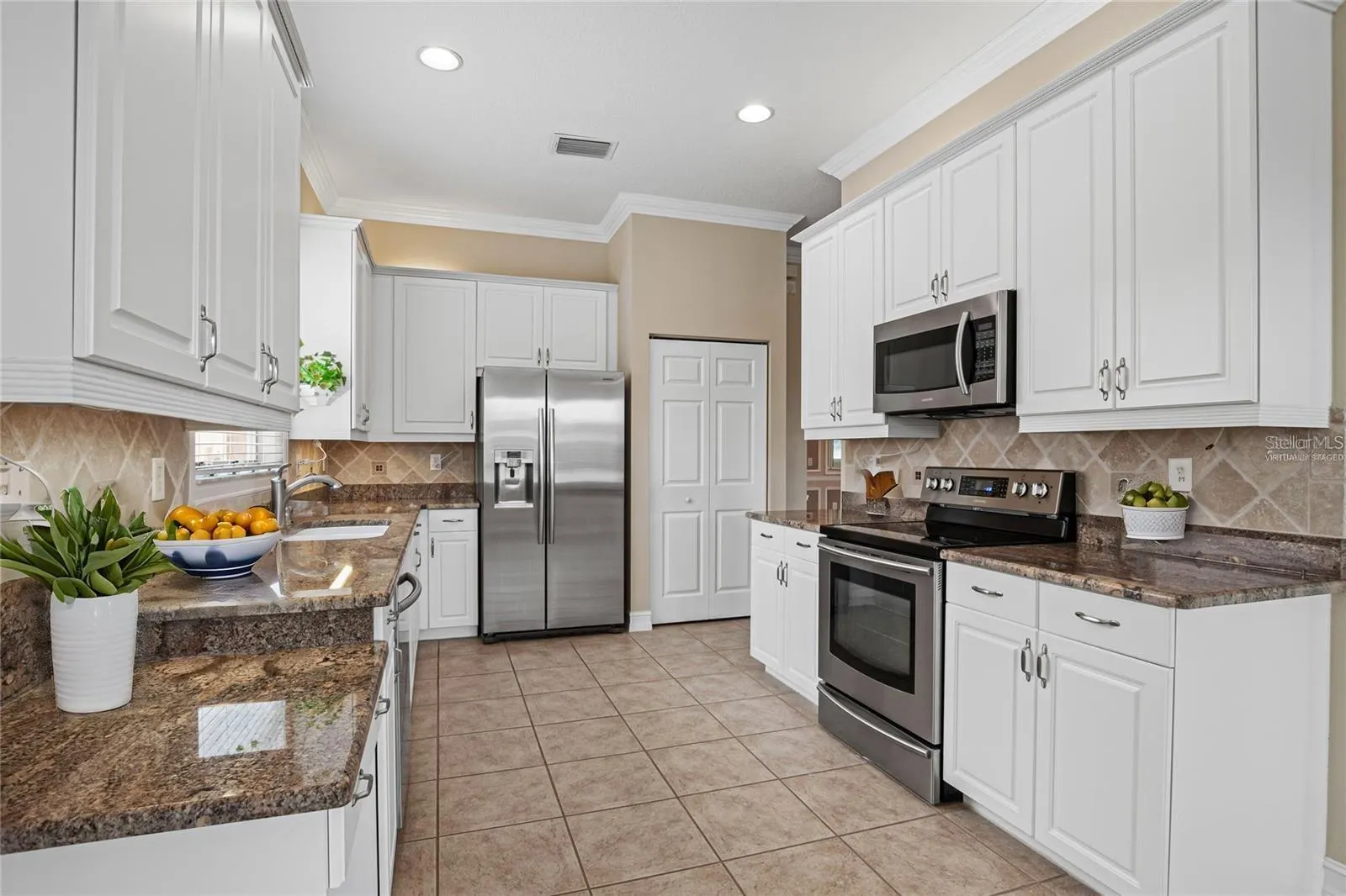 4936 SANDY BROOK CIR