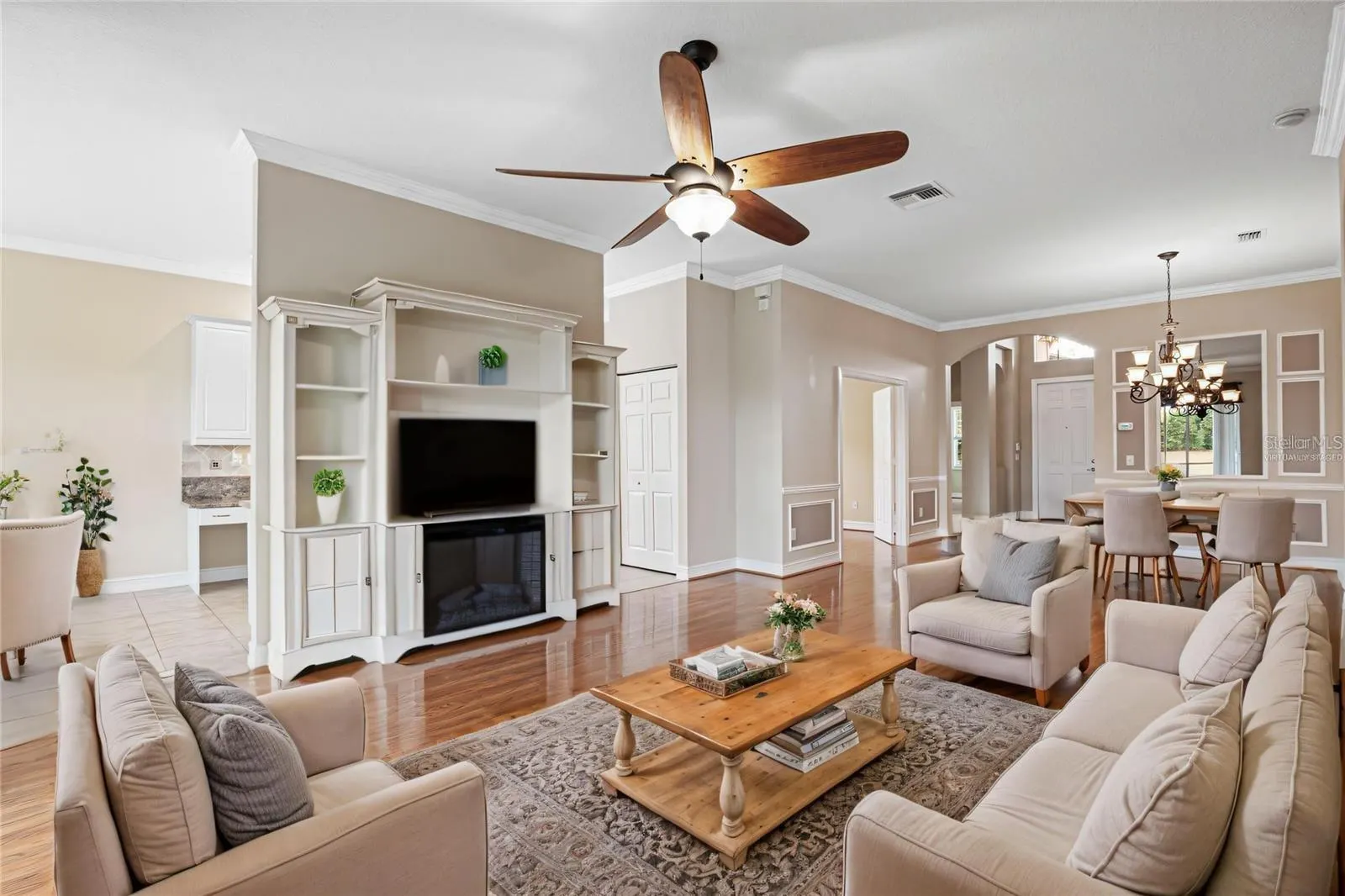 4936 SANDY BROOK CIR