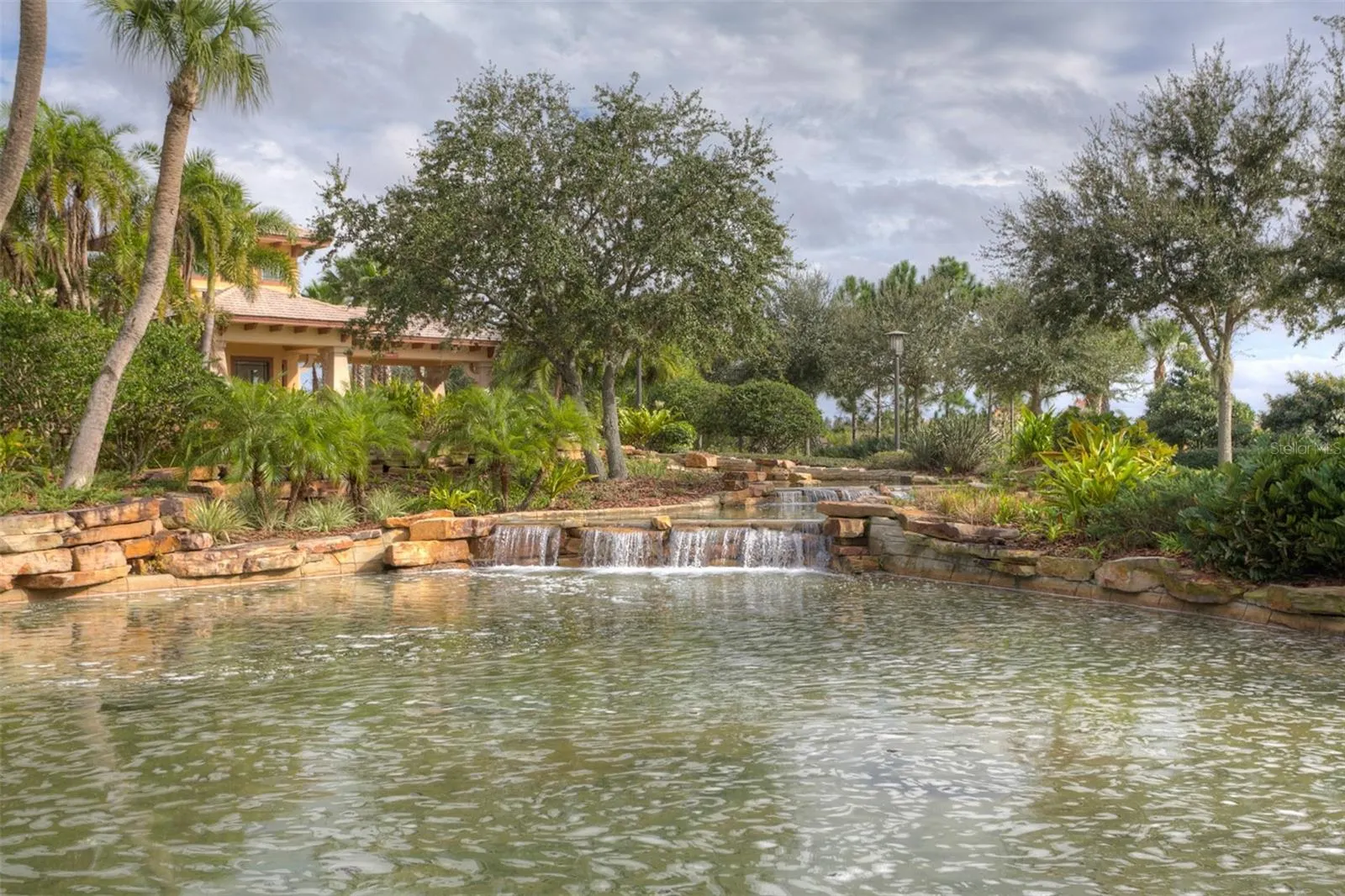 4936 SANDY BROOK CIR