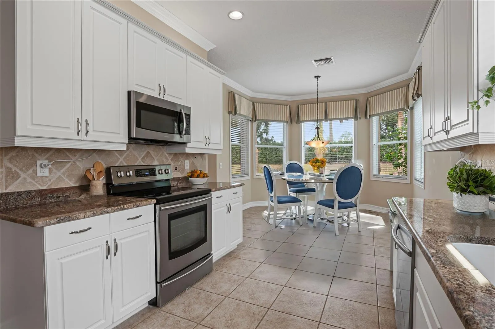 4936 SANDY BROOK CIR
