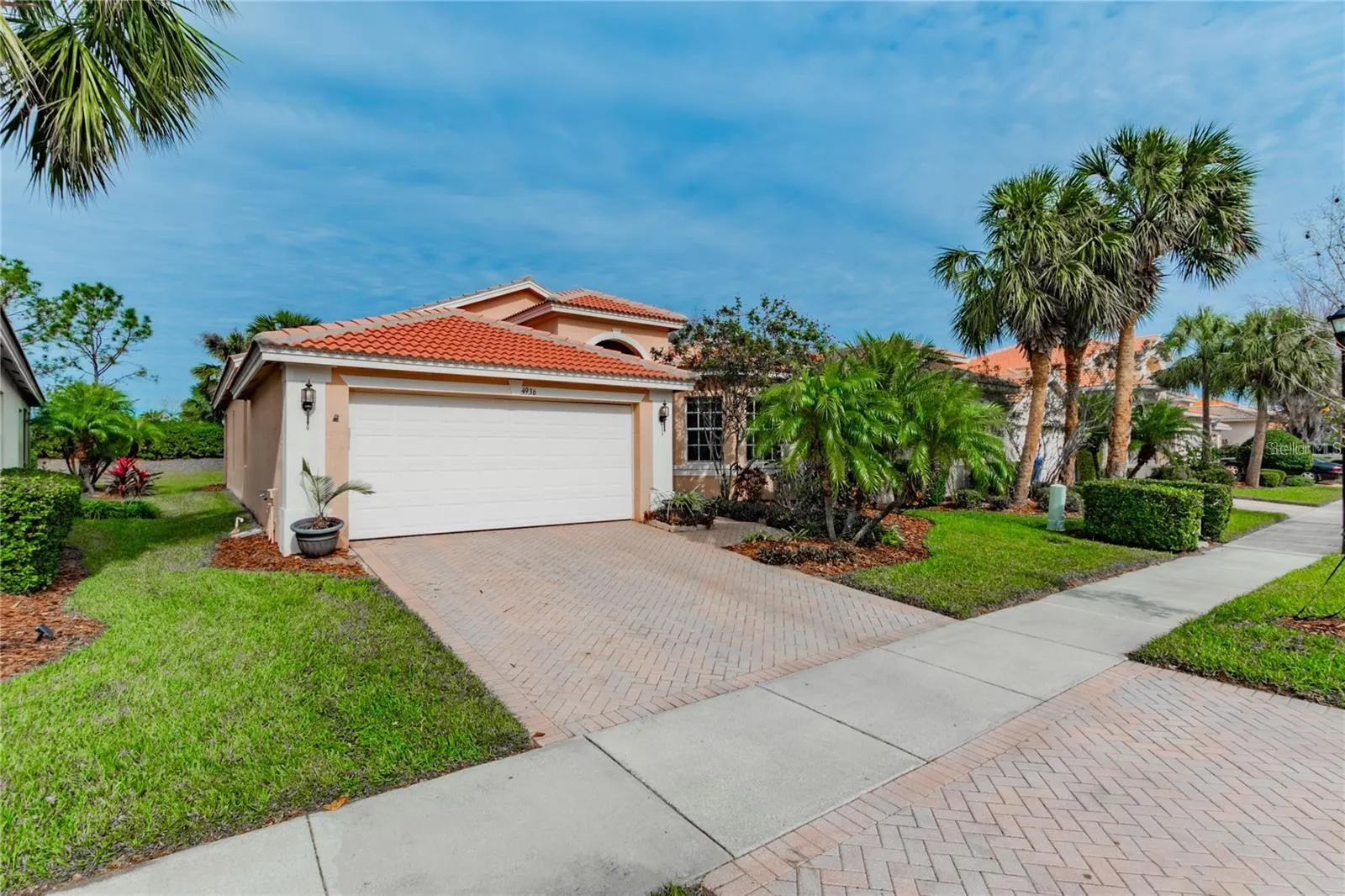 4936 SANDY BROOK CIR