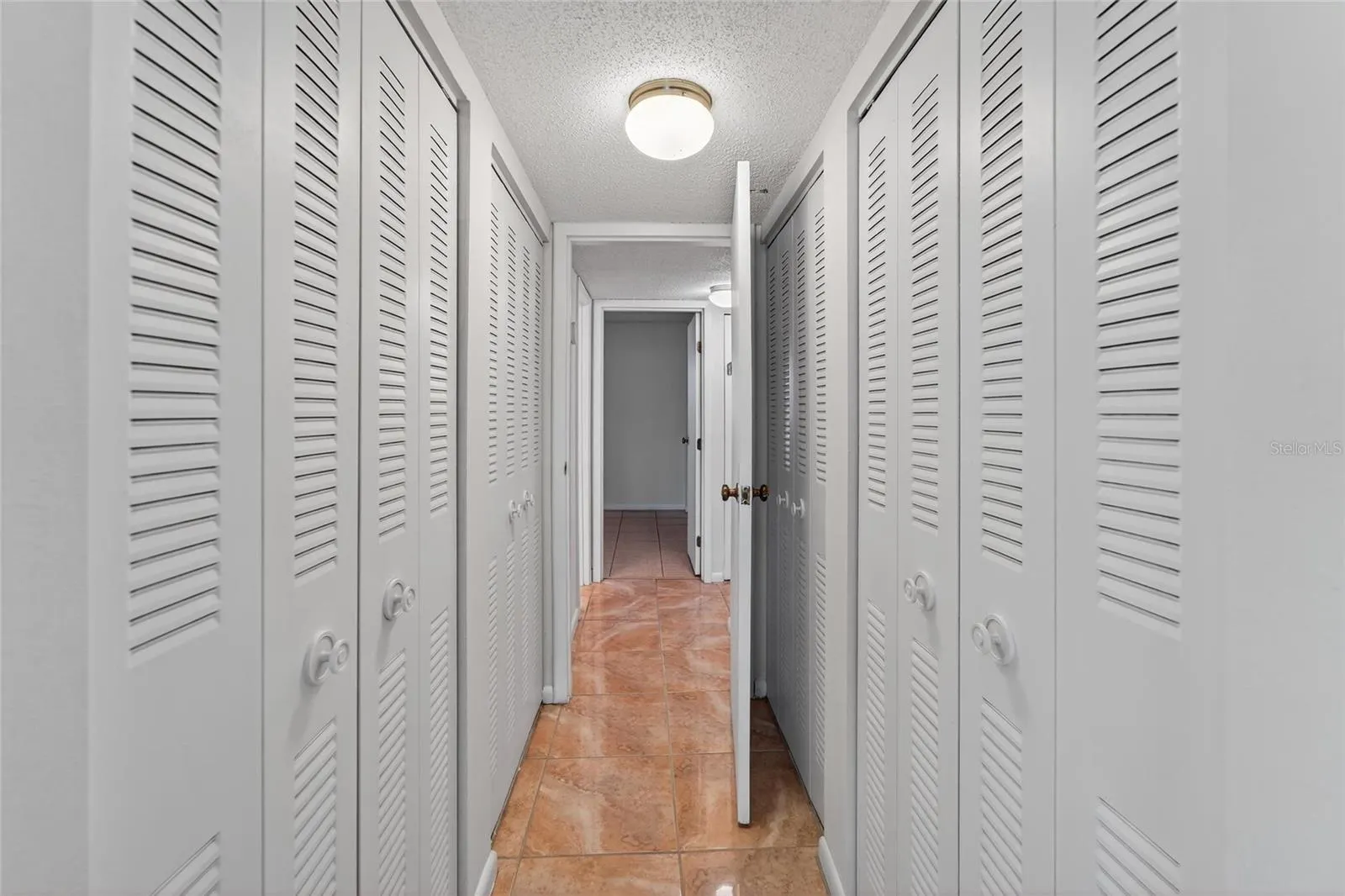 704 OAKGROVE DR #117D, #117D