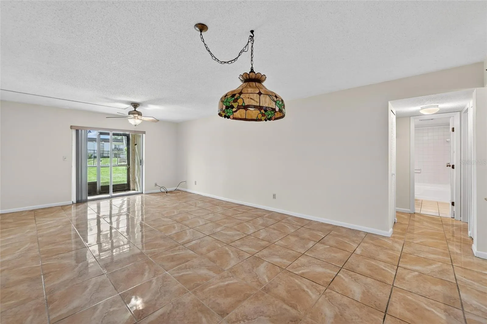 704 OAKGROVE DR #117D, #117D