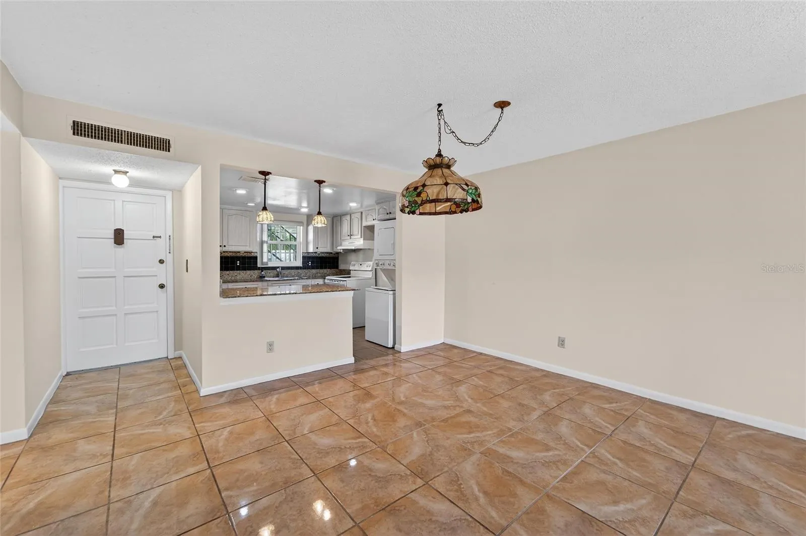 704 OAKGROVE DR #117D, #117D