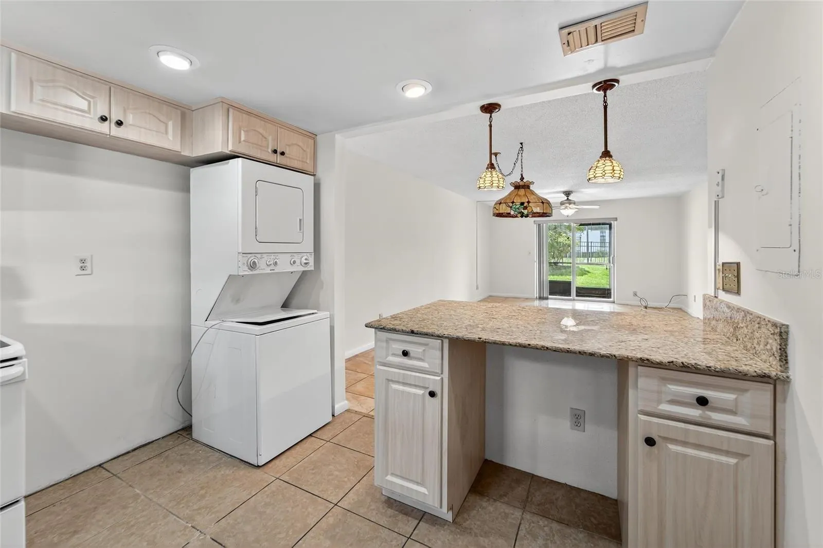 704 OAKGROVE DR #117D, #117D