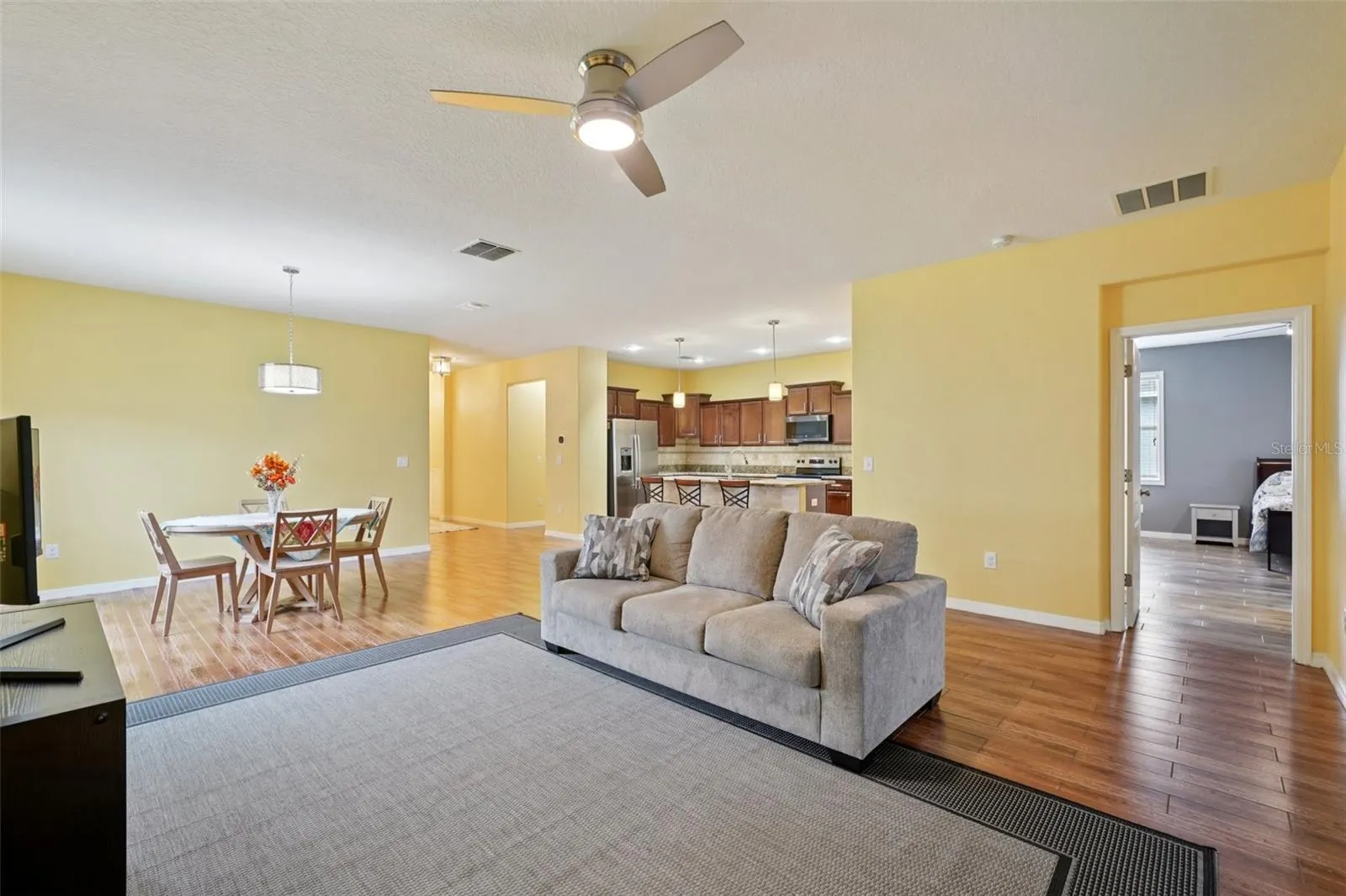 1412 OAK POND ST