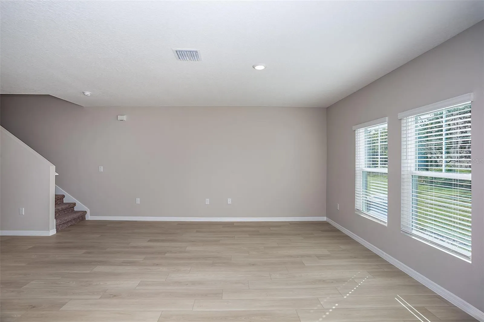 5528 TAVERNA WAY