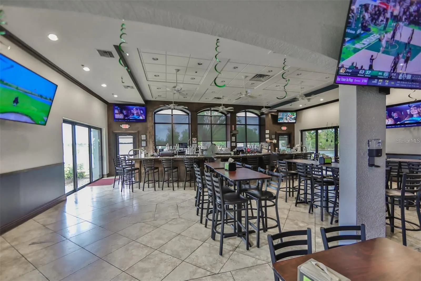 2405 NEW HAVEN CIR
