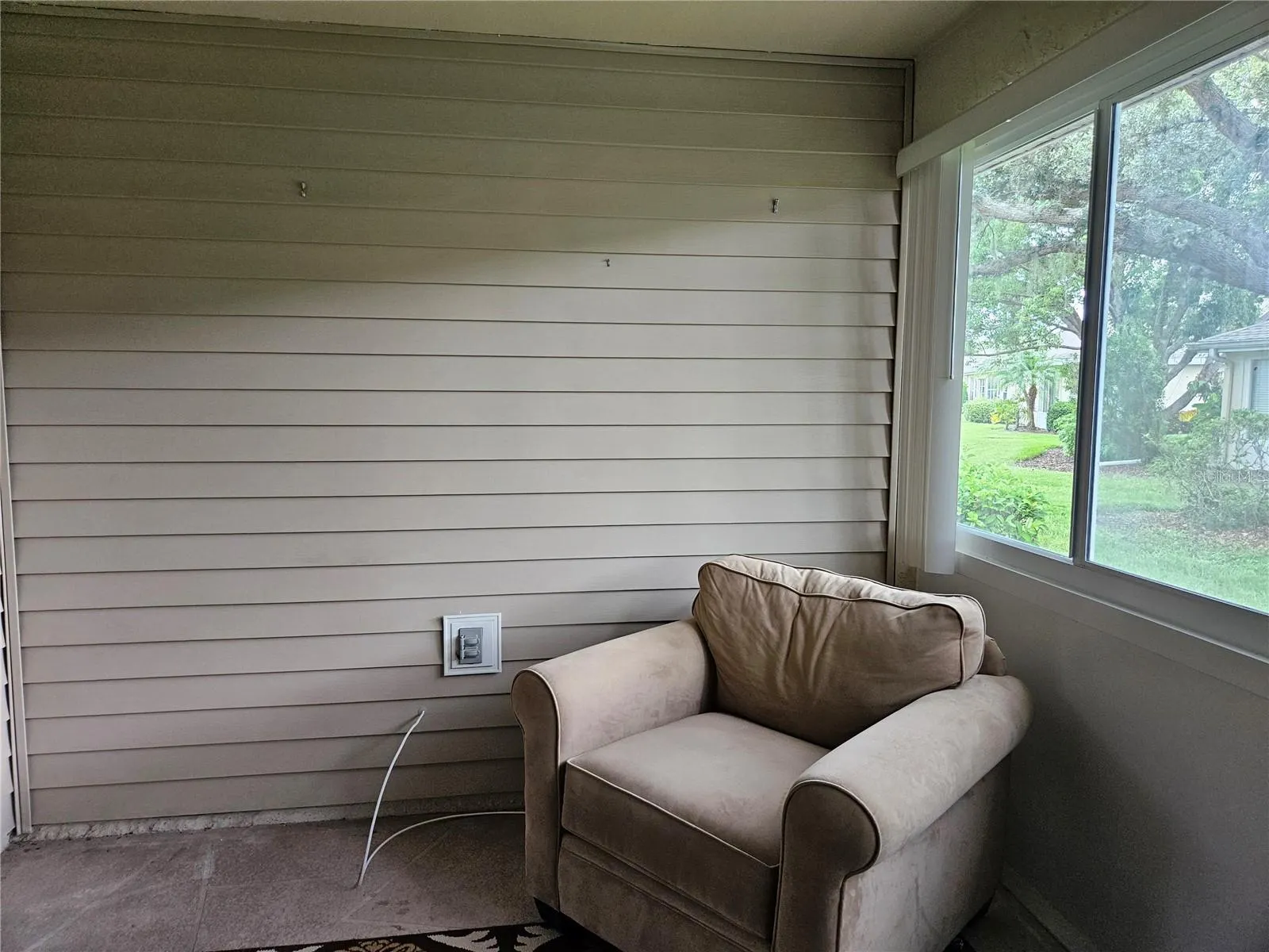 2405 NEW HAVEN CIR