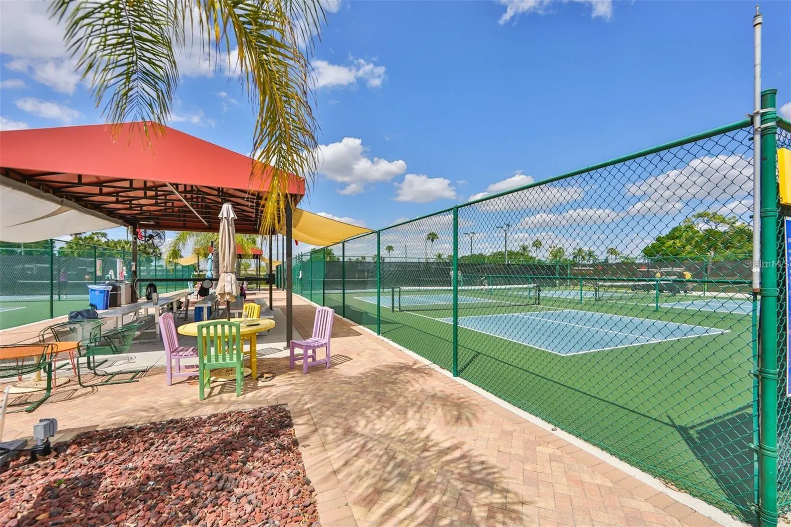 2405 NEW HAVEN CIR