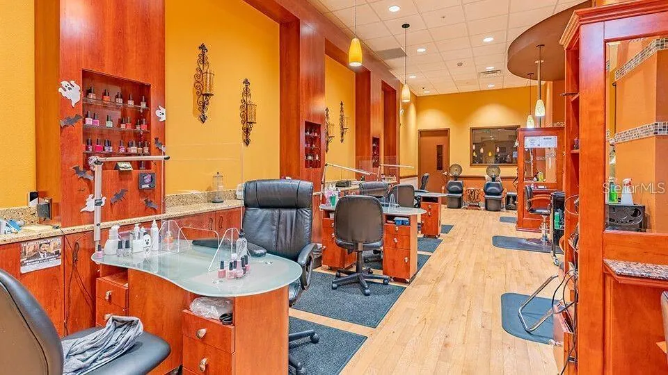 2405 NEW HAVEN CIR