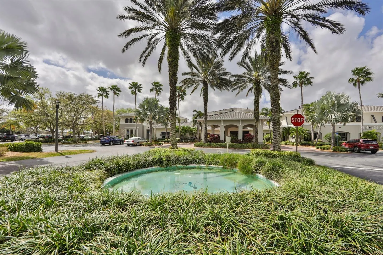 2405 NEW HAVEN CIR