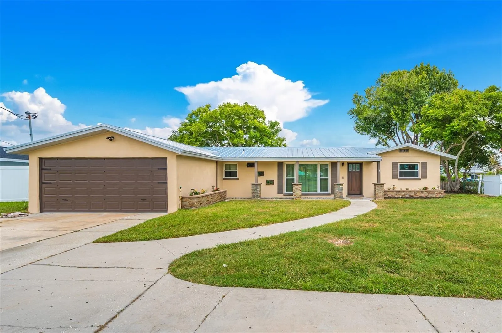 469 FLAMINGO DR