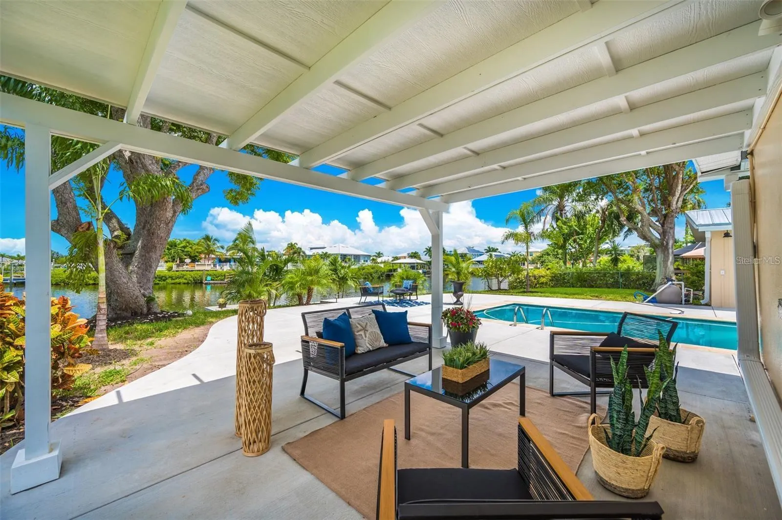469 FLAMINGO DR