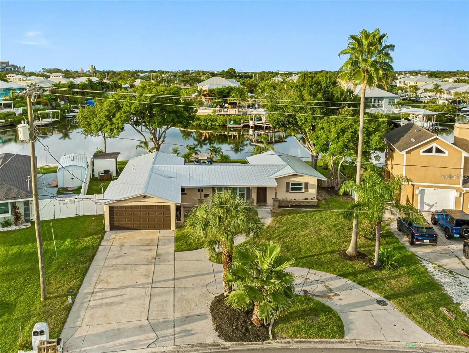 469 FLAMINGO DR
