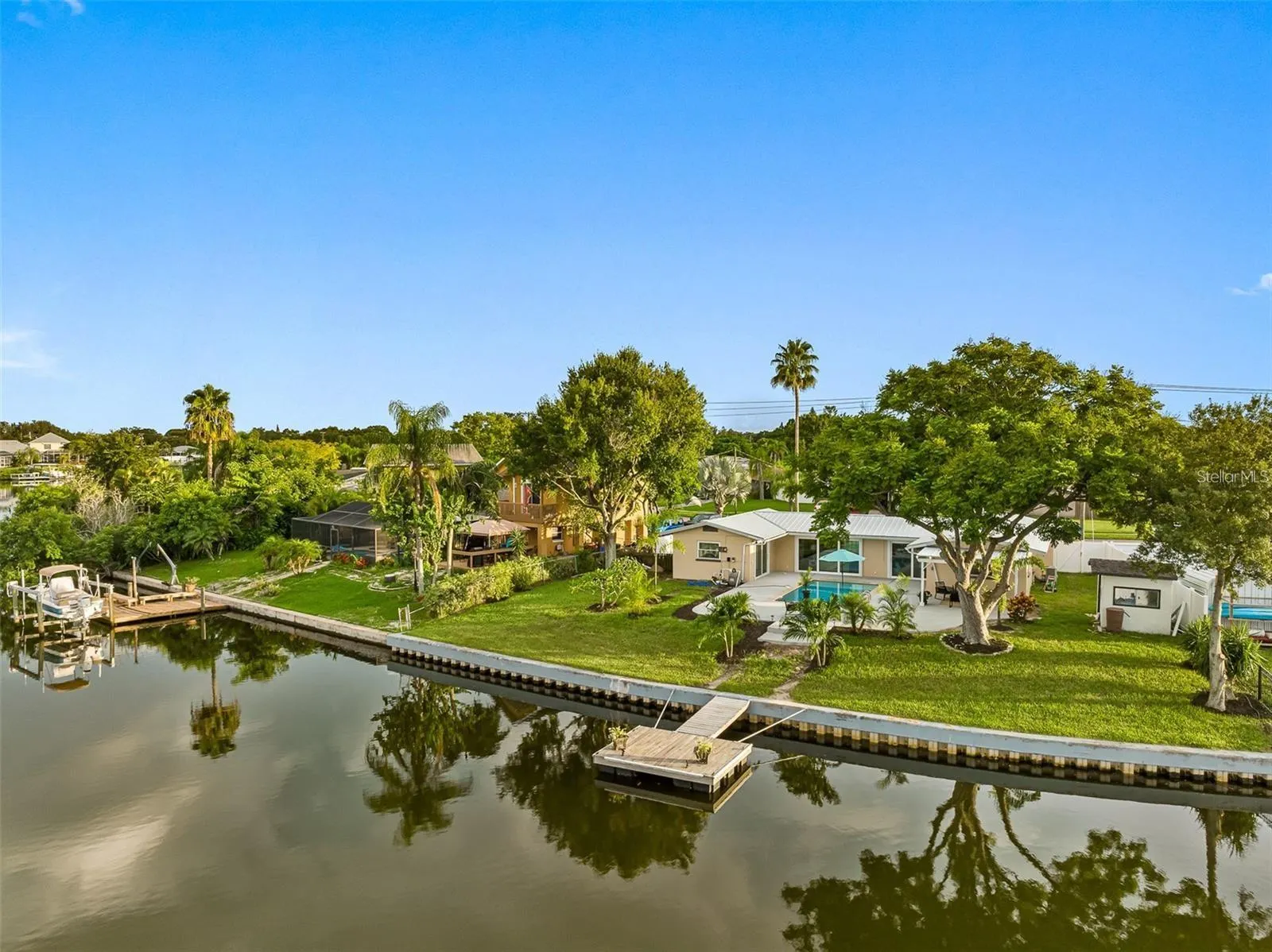 469 FLAMINGO DR