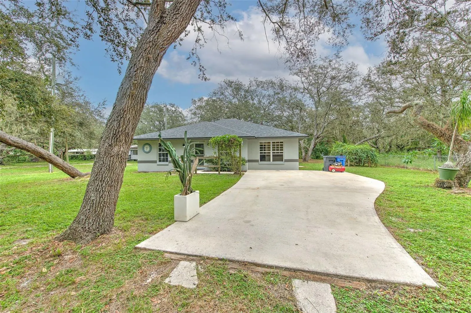 11418 BALM RIVERVIEW RD