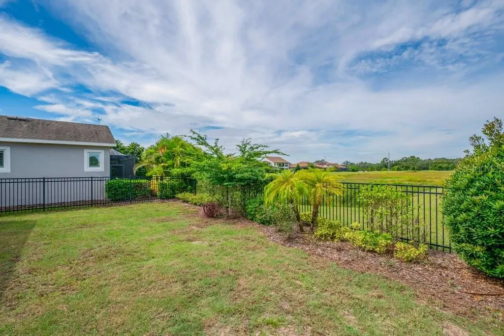 6005 BURROWING OWL PL