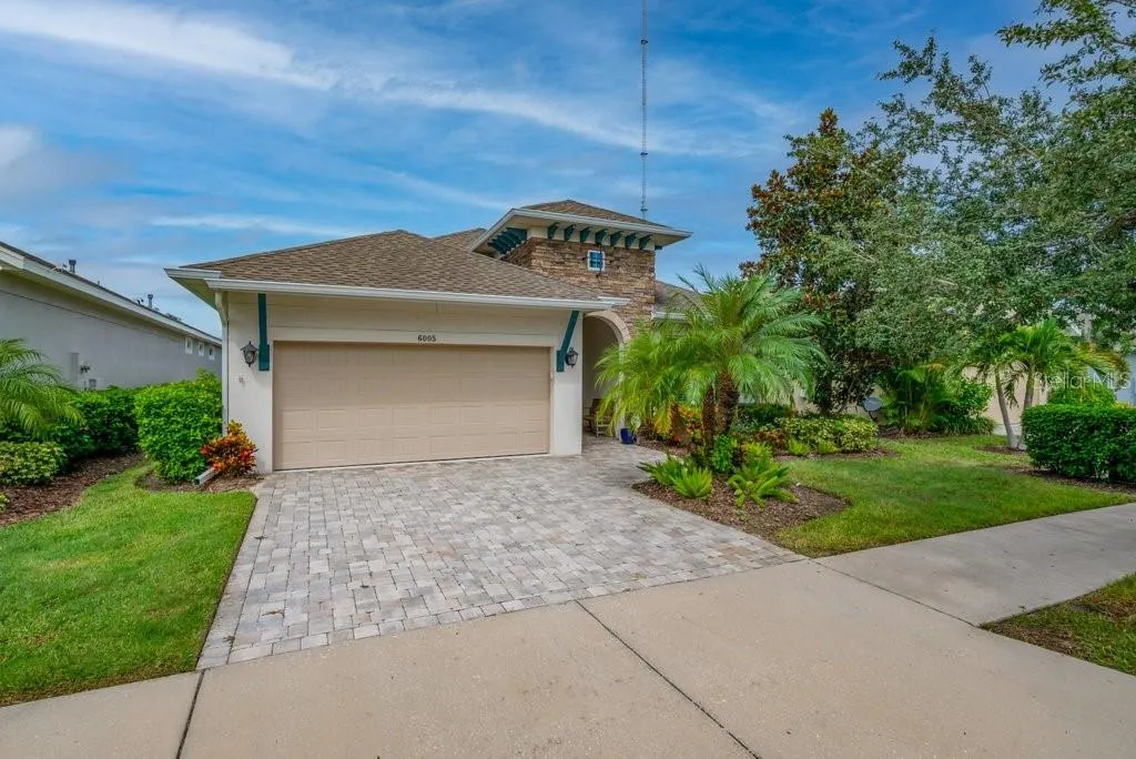 6005 BURROWING OWL PL