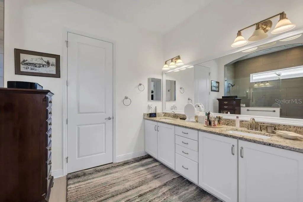 6005 BURROWING OWL PL