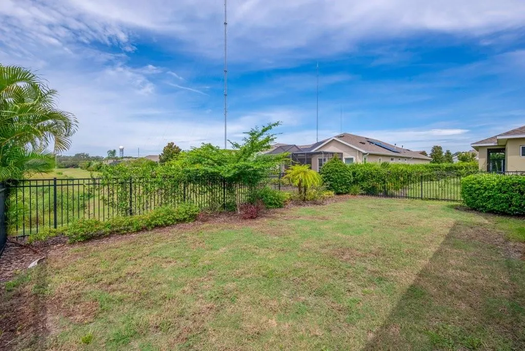 6005 BURROWING OWL PL