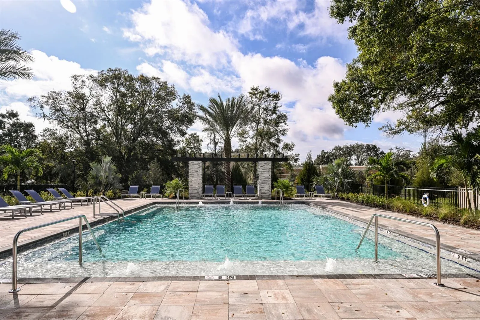 1112 CREEK VALLEY CT