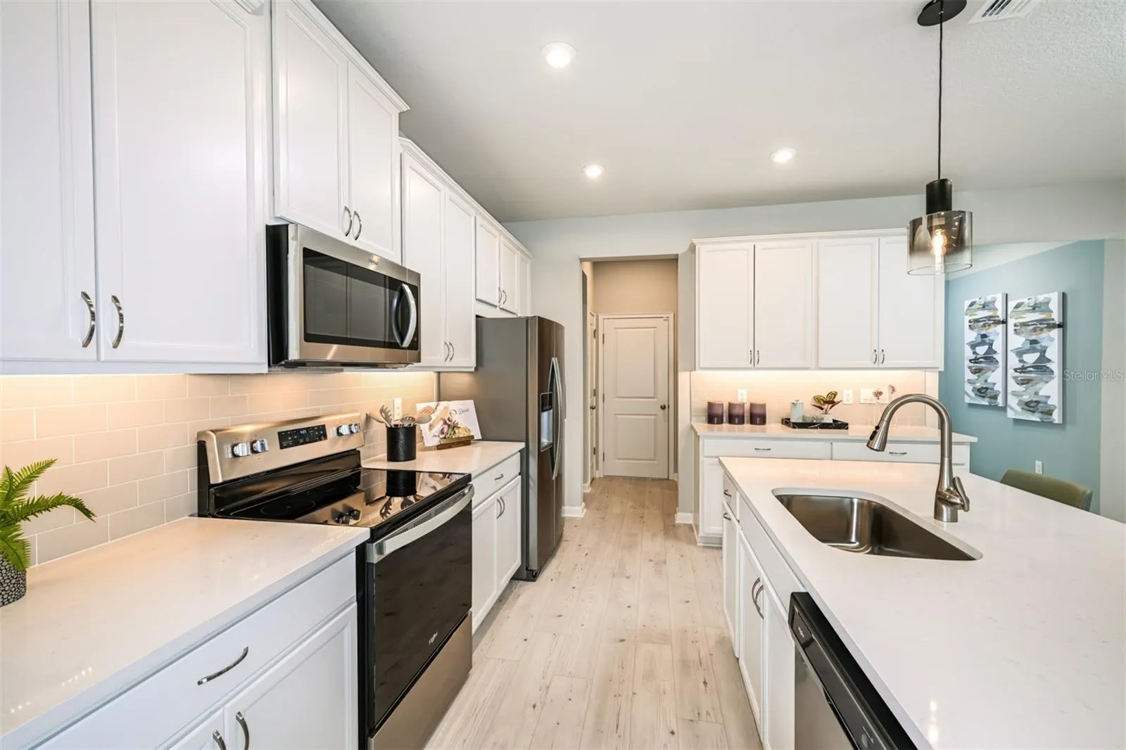 1112 CREEK VALLEY CT