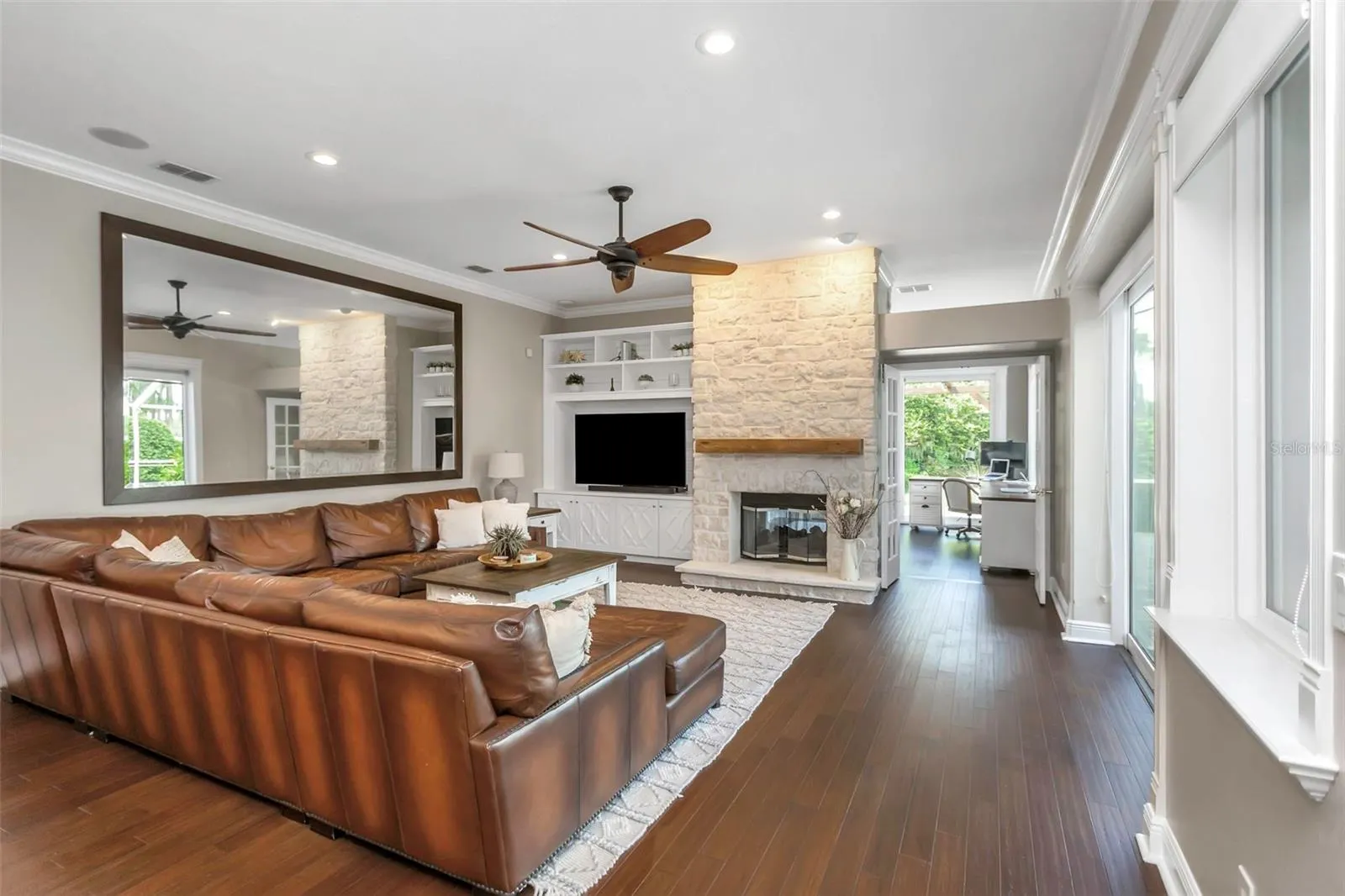 1402 WYNDHAM LAKES DR
