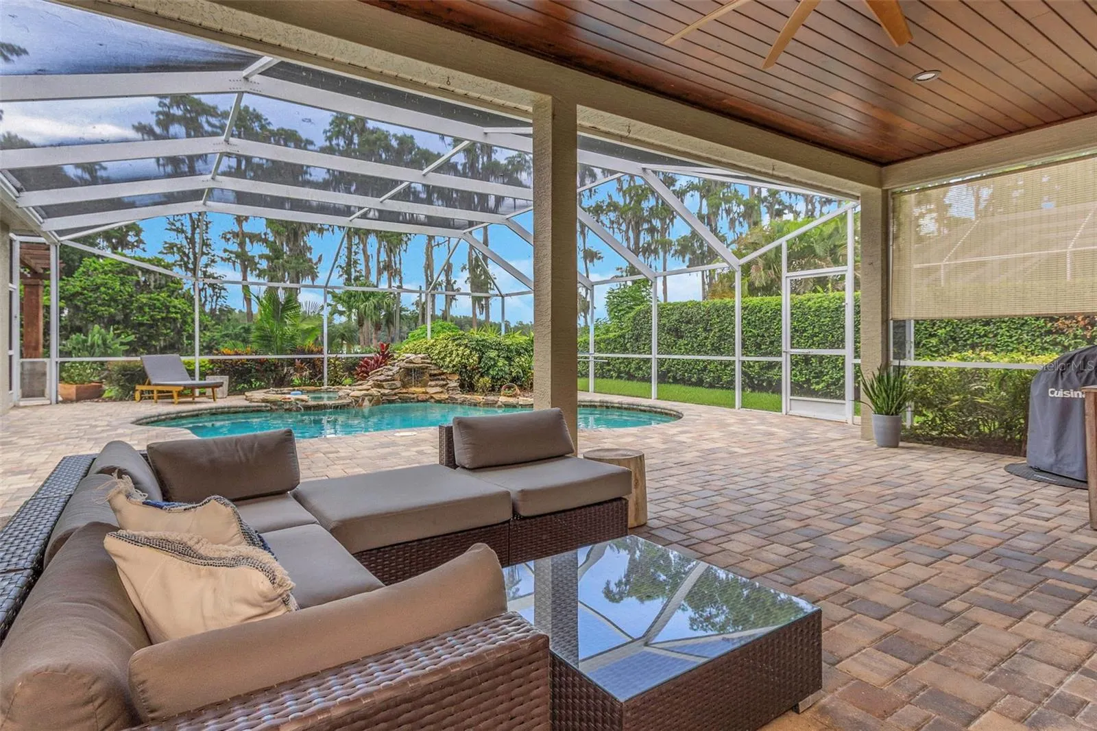 1402 WYNDHAM LAKES DR