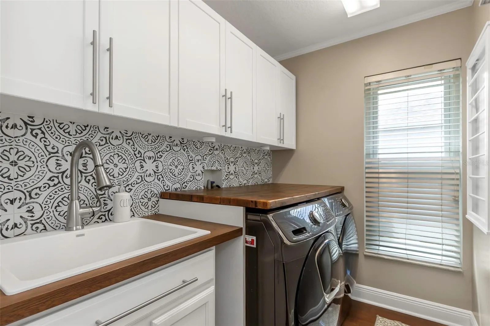 1402 WYNDHAM LAKES DR