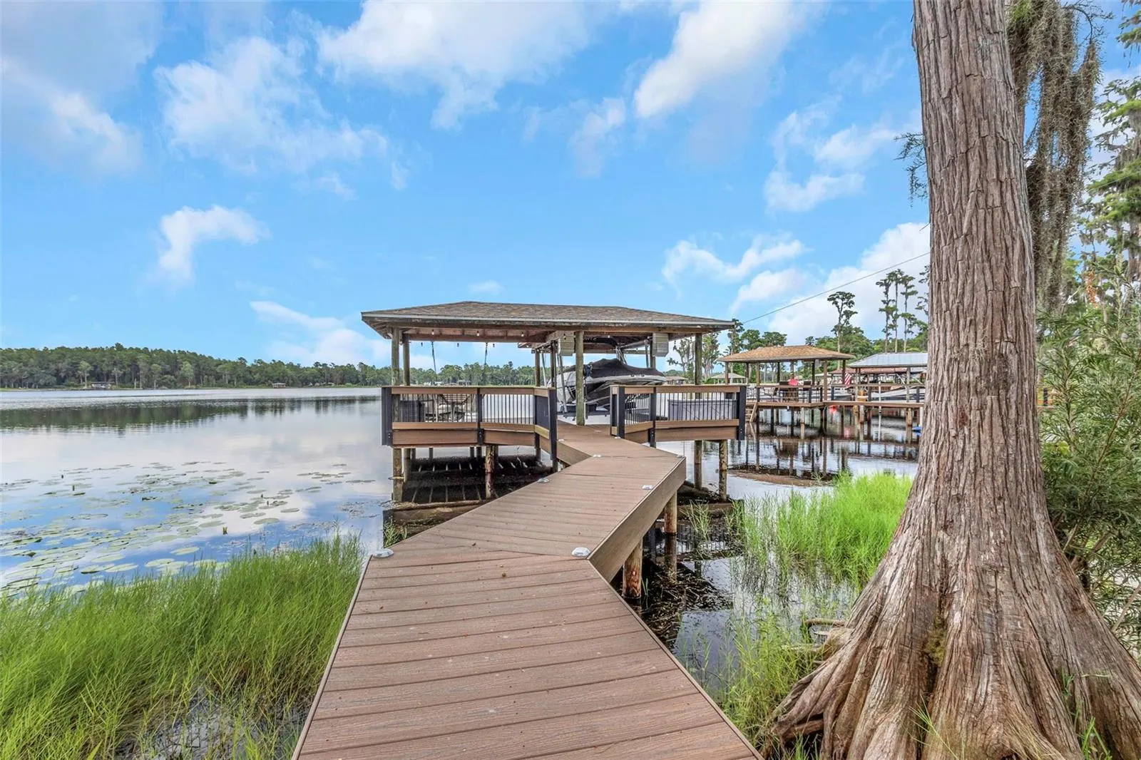 1402 WYNDHAM LAKES DR