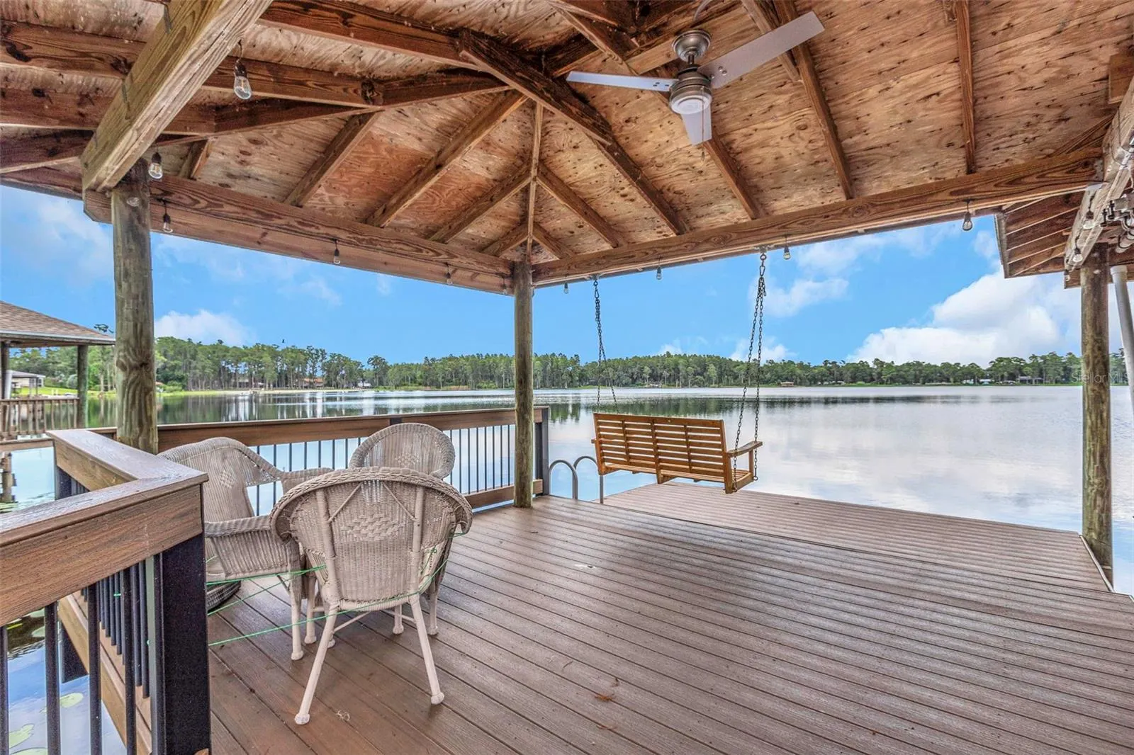 1402 WYNDHAM LAKES DR