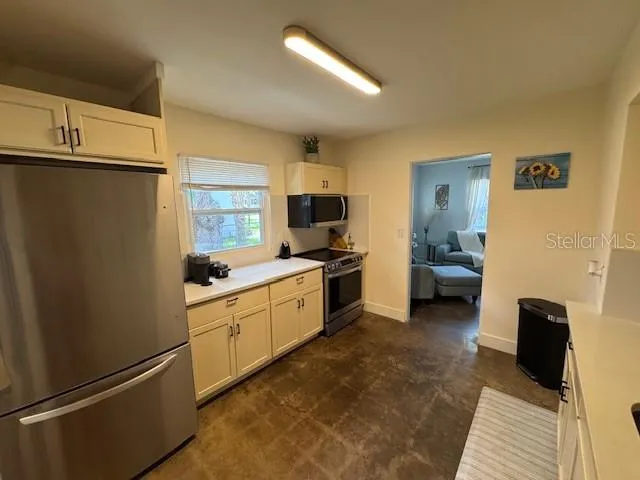 1805 SPRINGTIME AVE
