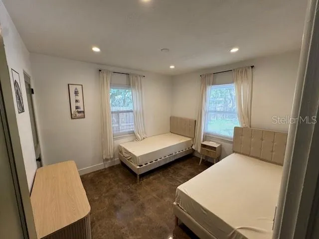 1805 SPRINGTIME AVE