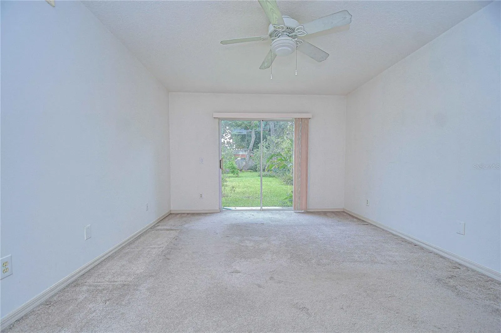 1308 W CARISSA CT