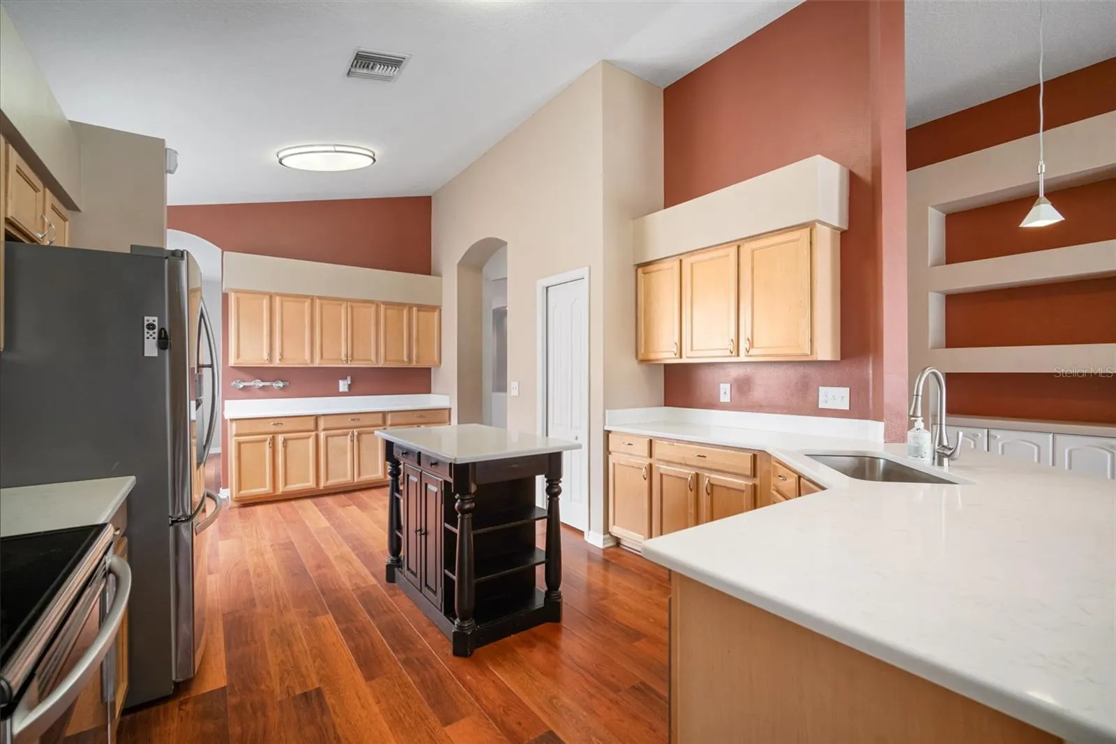 8313 MOCCASIN TRAIL DR