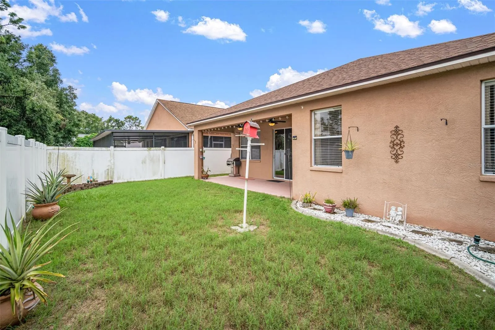 8313 MOCCASIN TRAIL DR